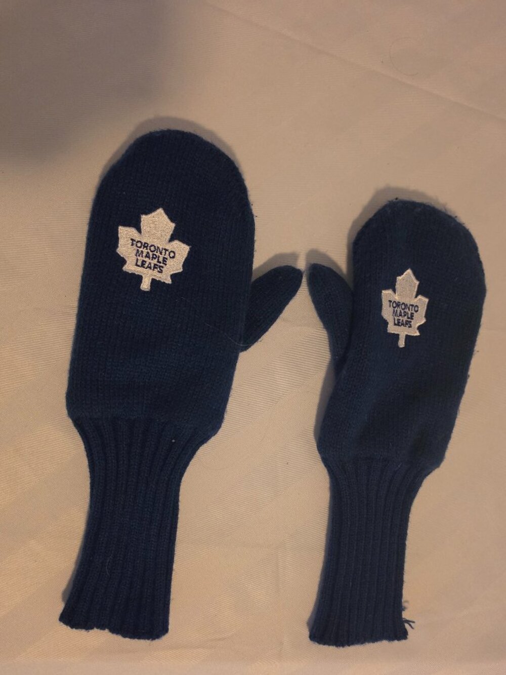 Toronto Maple Leafs NHL Knit Winter Mittens Blue White Logo